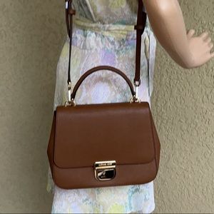 Michael Kors Women's Bag Bridgette MD Messenger
